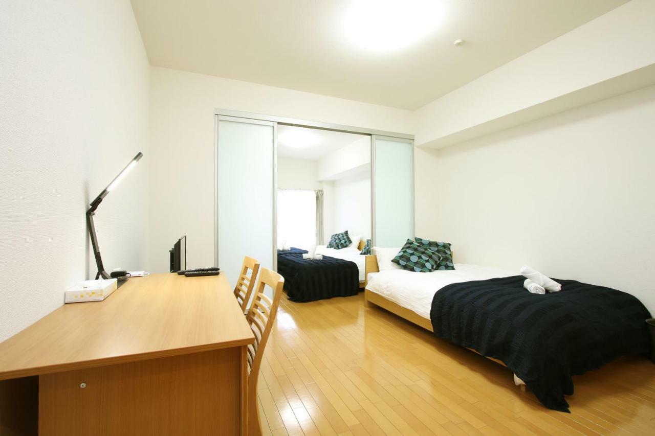 Leclair Awaza Residence Osaka Bagian luar foto