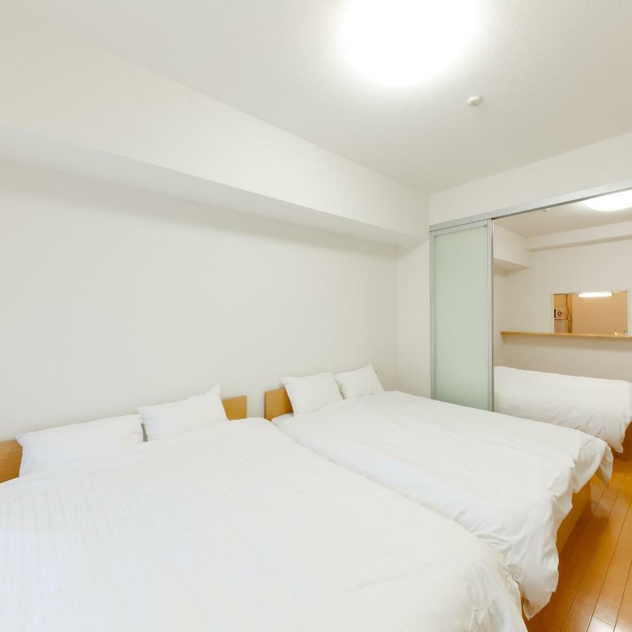 Leclair Awaza Residence Osaka Bagian luar foto